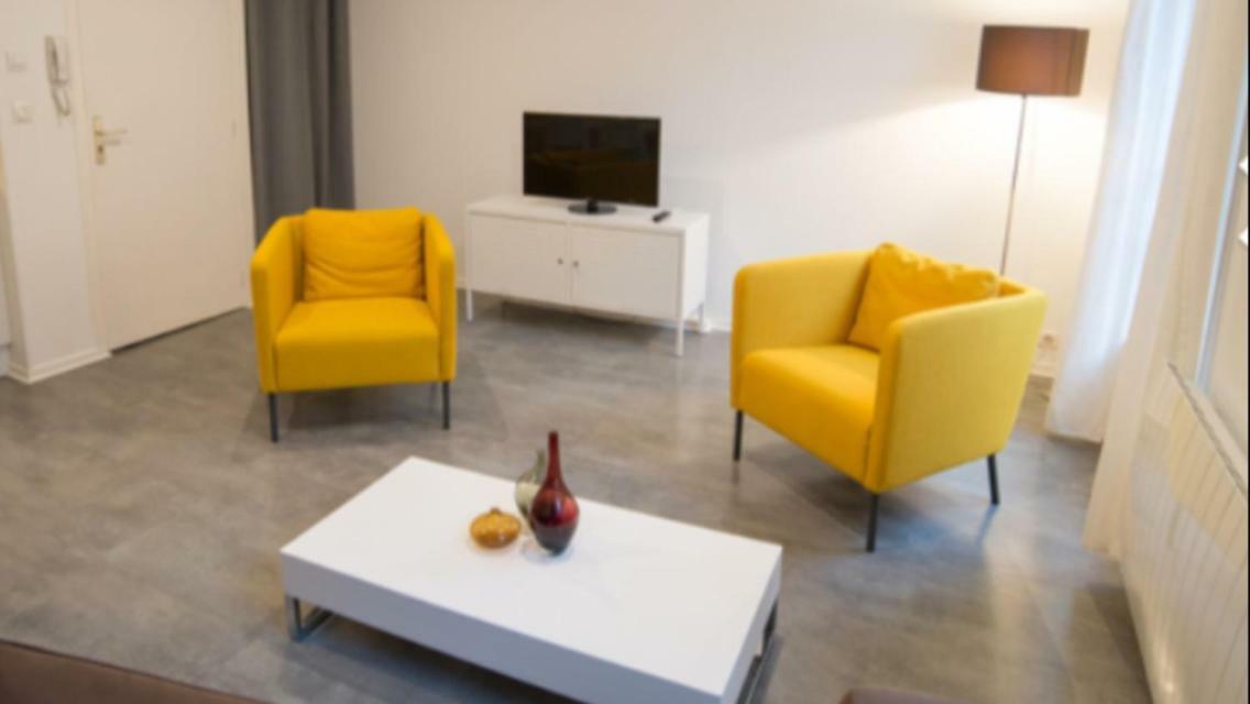 Bel Appartement Au Coeur Du Centre Historique ブールジュ エクステリア 写真